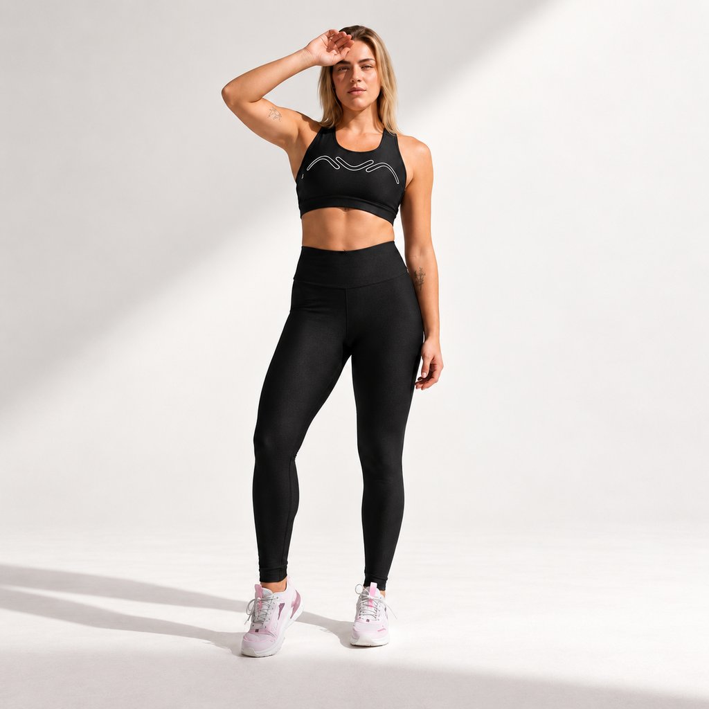 Conjunto Spirit da Ativa Wear, com top e legging de cintura alta.