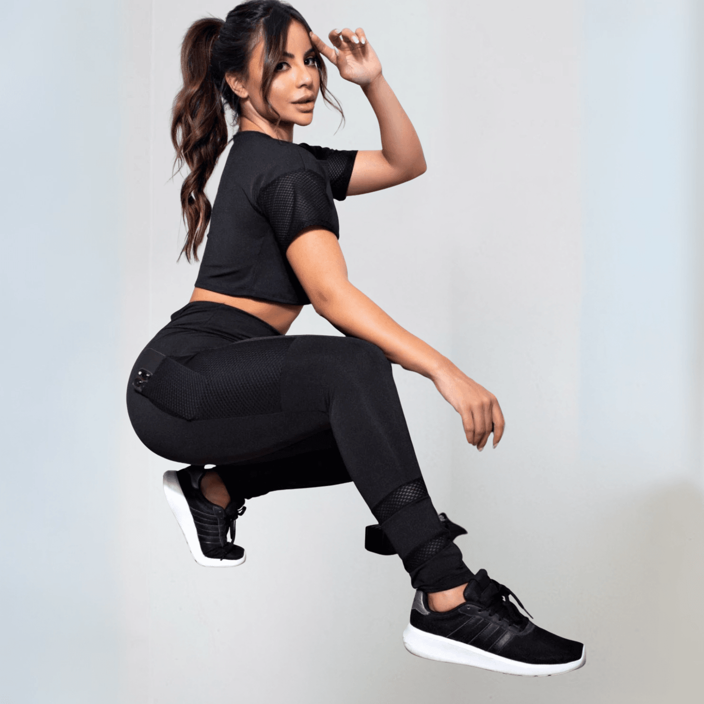 Calça Legging Fitness Preta com Bolso em Tela | REF: LX83 - ATIVA WEAR